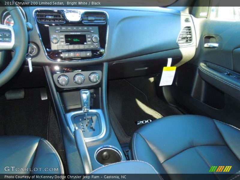 Bright White / Black 2013 Chrysler 200 Limited Sedan