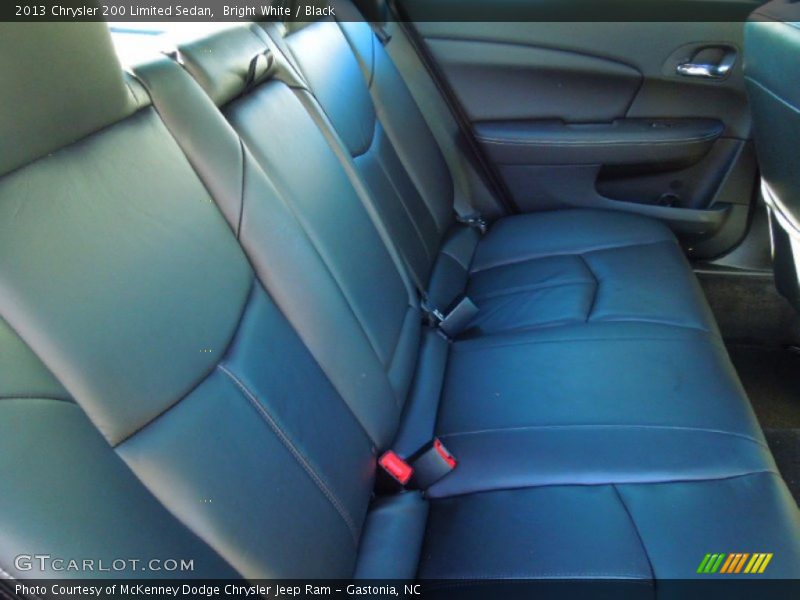 Bright White / Black 2013 Chrysler 200 Limited Sedan