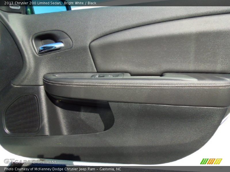 Bright White / Black 2013 Chrysler 200 Limited Sedan