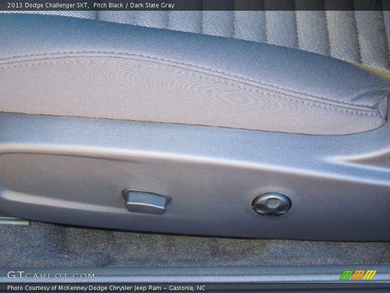 Pitch Black / Dark Slate Gray 2013 Dodge Challenger SXT