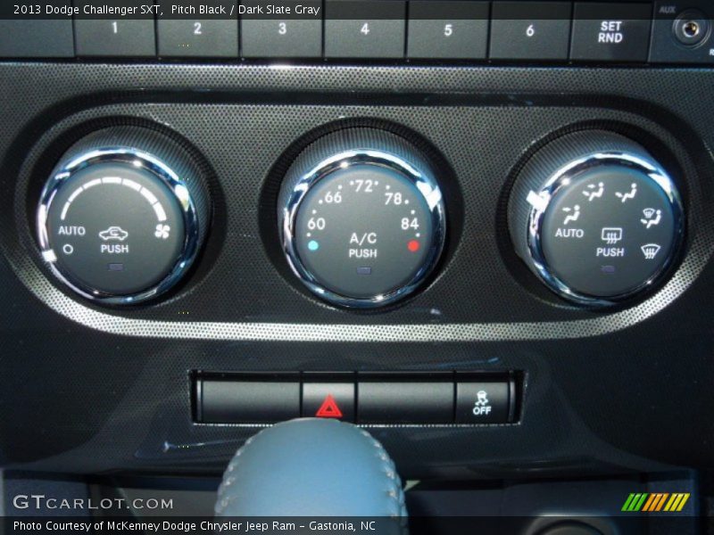 Pitch Black / Dark Slate Gray 2013 Dodge Challenger SXT