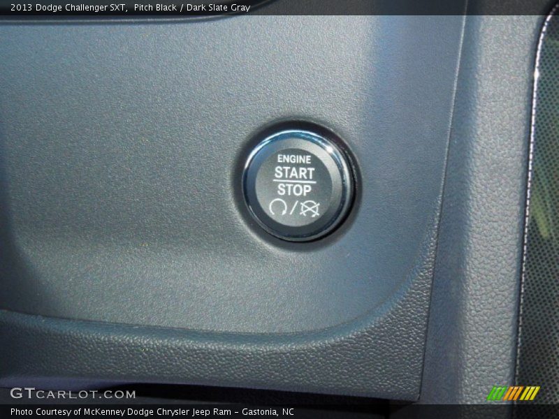 Pitch Black / Dark Slate Gray 2013 Dodge Challenger SXT