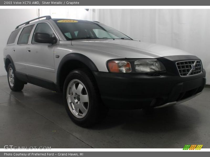Silver Metallic / Graphite 2003 Volvo XC70 AWD