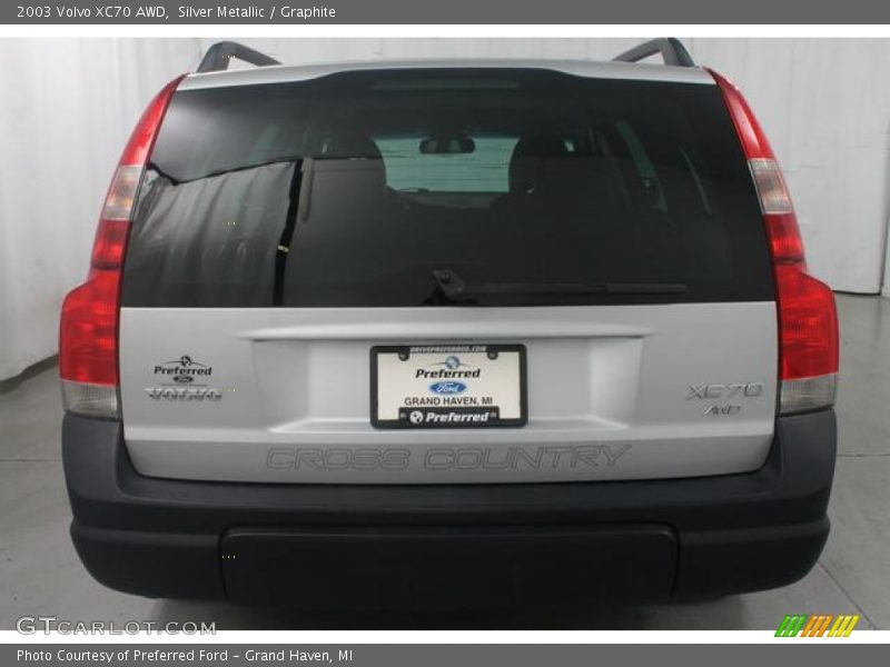 Silver Metallic / Graphite 2003 Volvo XC70 AWD