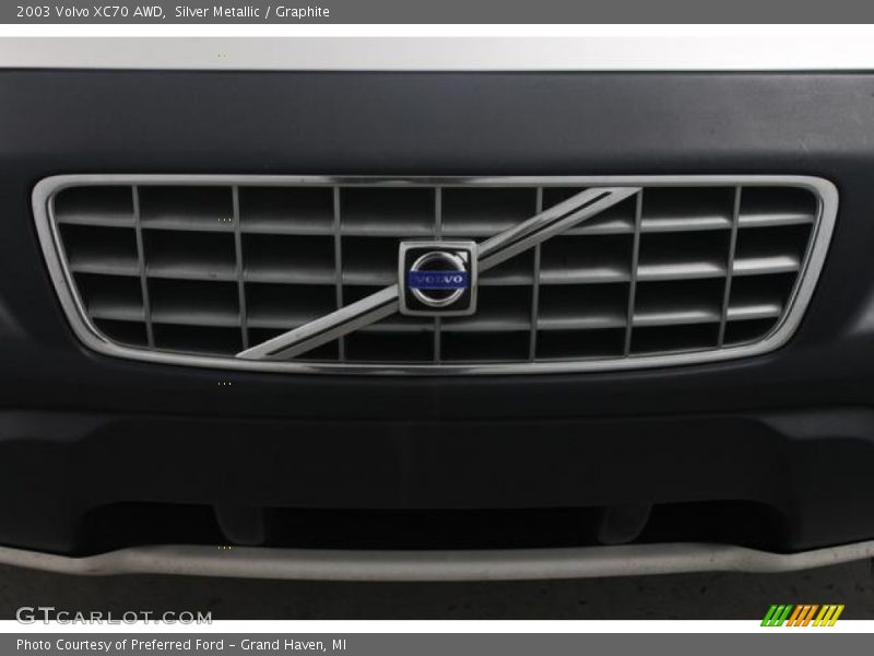 Silver Metallic / Graphite 2003 Volvo XC70 AWD