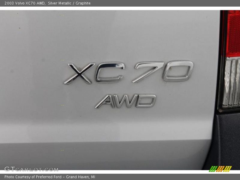 Silver Metallic / Graphite 2003 Volvo XC70 AWD