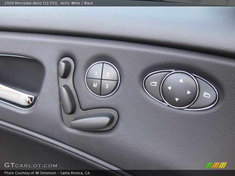 Arctic White / Black 2009 Mercedes-Benz CLS 550