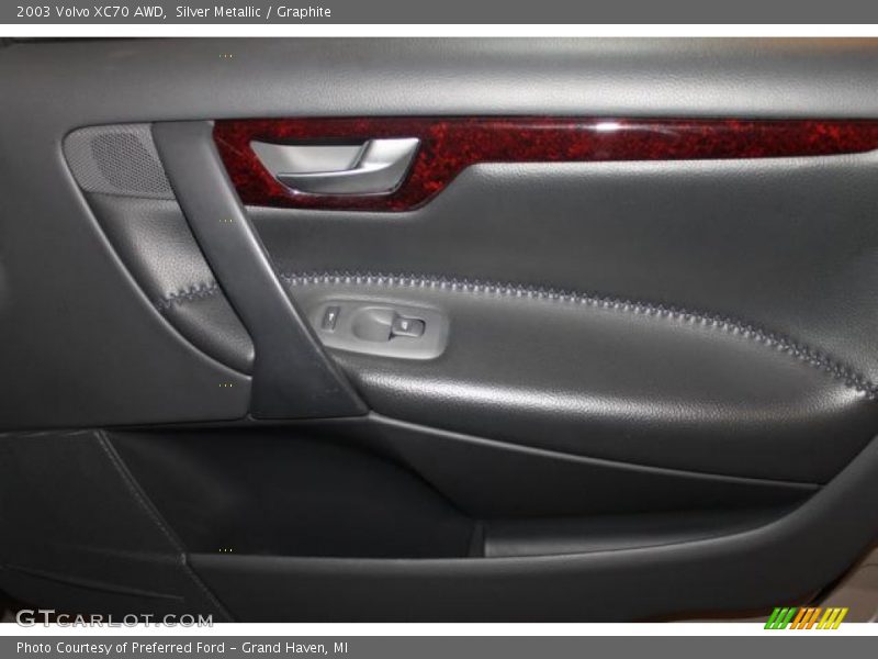 Silver Metallic / Graphite 2003 Volvo XC70 AWD