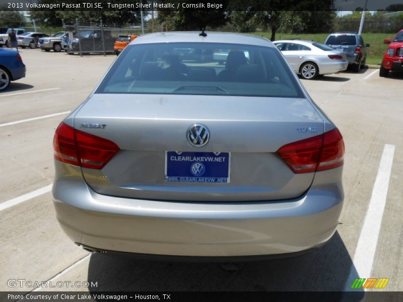 Tungsten Silver Metallic / Cornsilk Beige 2013 Volkswagen Passat TDI SE