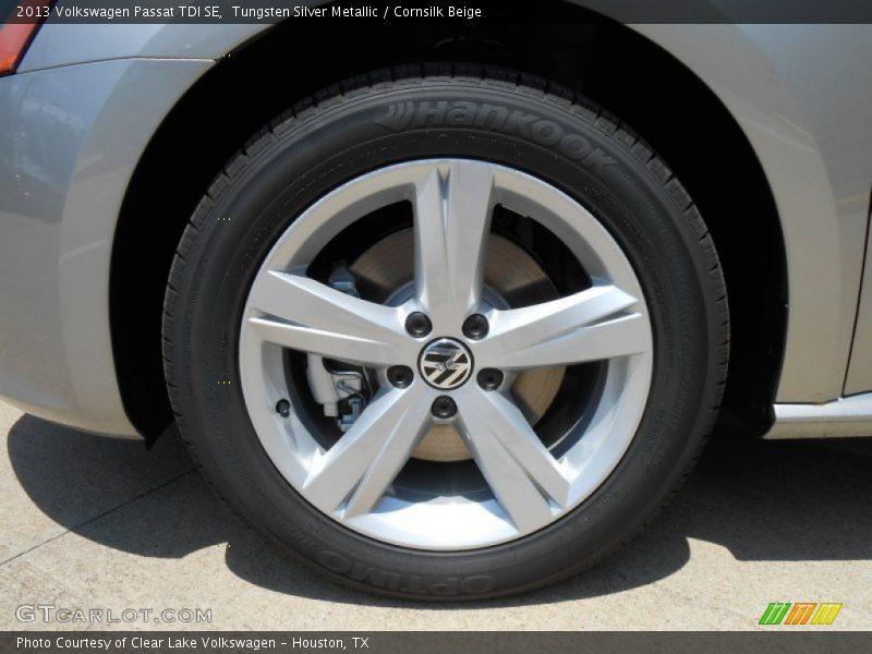 Tungsten Silver Metallic / Cornsilk Beige 2013 Volkswagen Passat TDI SE