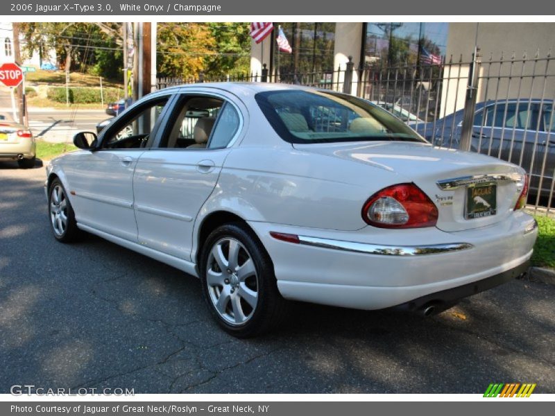 White Onyx / Champagne 2006 Jaguar X-Type 3.0