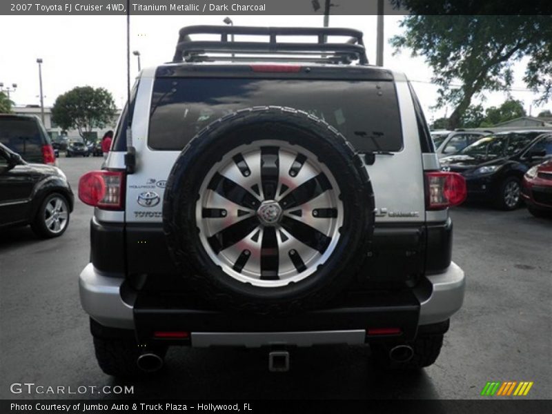 Titanium Metallic / Dark Charcoal 2007 Toyota FJ Cruiser 4WD