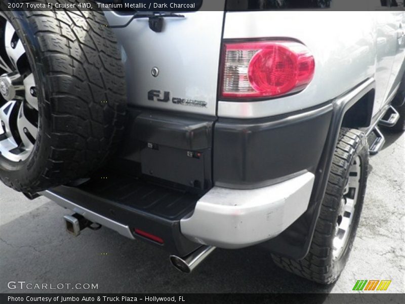 Titanium Metallic / Dark Charcoal 2007 Toyota FJ Cruiser 4WD