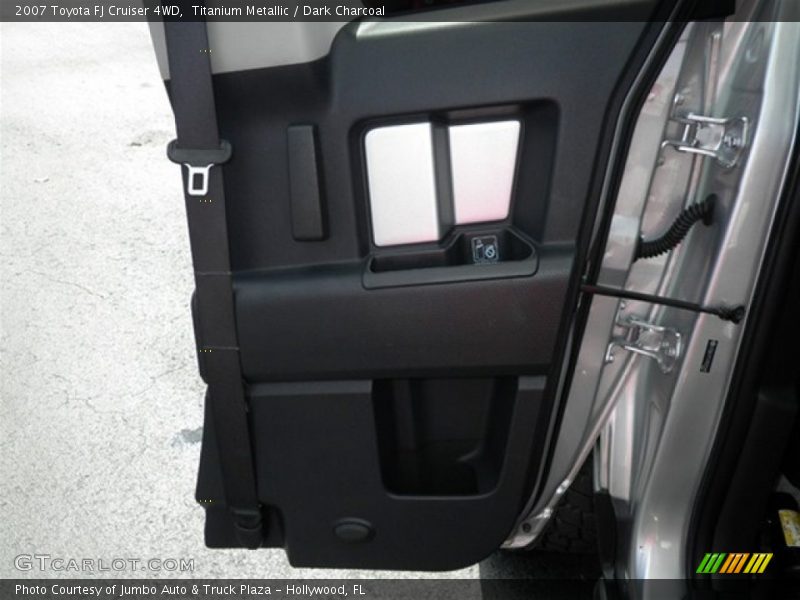 Titanium Metallic / Dark Charcoal 2007 Toyota FJ Cruiser 4WD