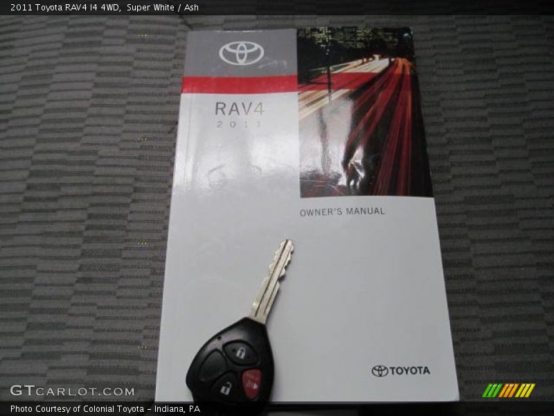Super White / Ash 2011 Toyota RAV4 I4 4WD