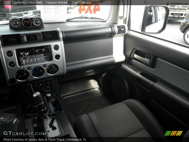 Titanium Metallic / Dark Charcoal 2007 Toyota FJ Cruiser 4WD