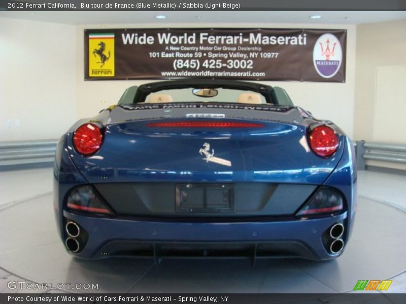 Blu tour de France (Blue Metallic) / Sabbia (Light Beige) 2012 Ferrari California