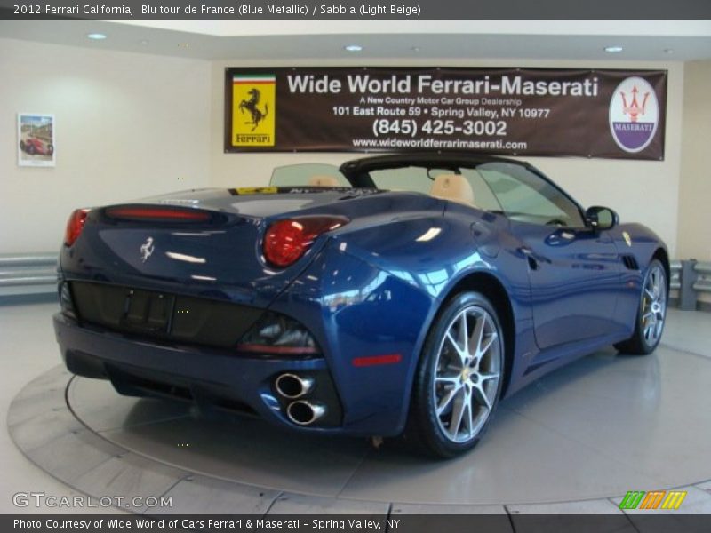 Blu tour de France (Blue Metallic) / Sabbia (Light Beige) 2012 Ferrari California