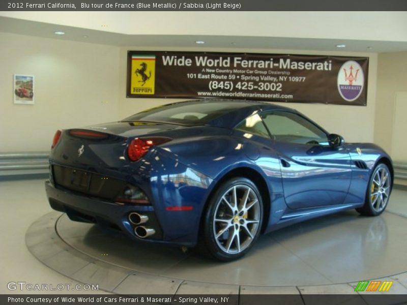 Blu tour de France (Blue Metallic) / Sabbia (Light Beige) 2012 Ferrari California