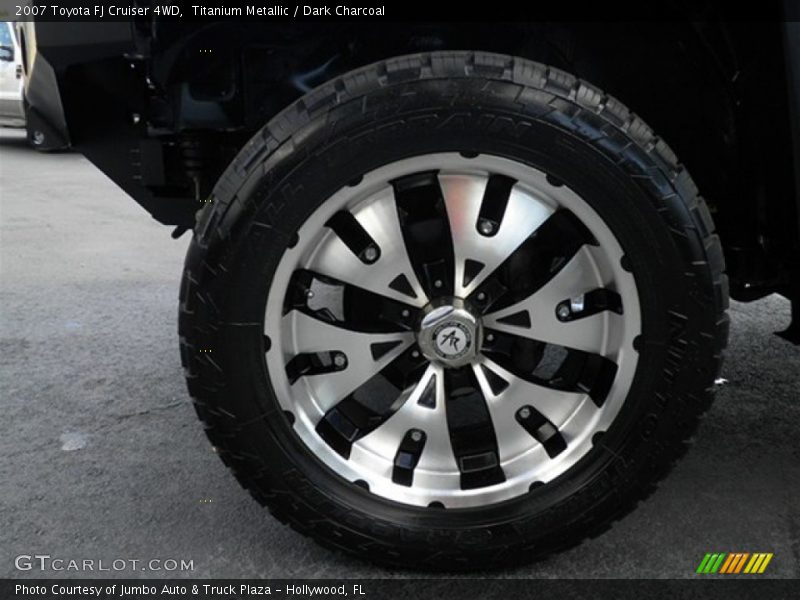 Titanium Metallic / Dark Charcoal 2007 Toyota FJ Cruiser 4WD