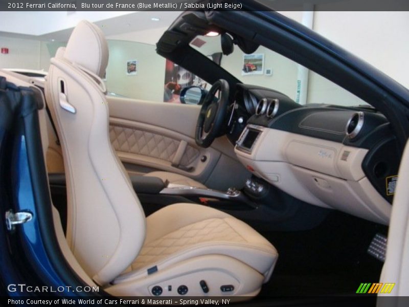 Blu tour de France (Blue Metallic) / Sabbia (Light Beige) 2012 Ferrari California