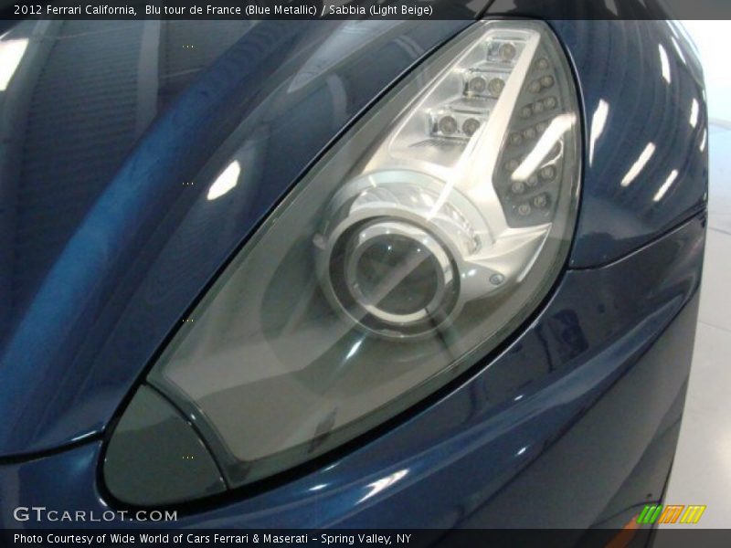 Blu tour de France (Blue Metallic) / Sabbia (Light Beige) 2012 Ferrari California