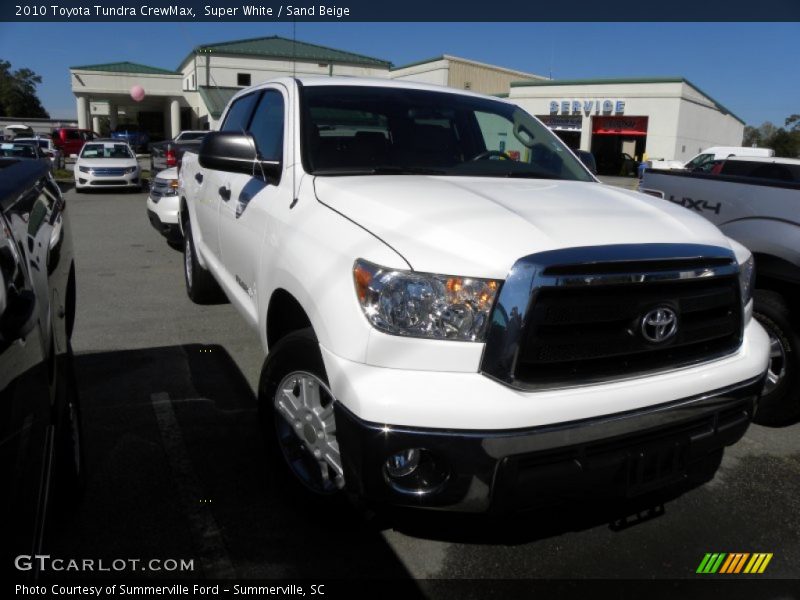 Super White / Sand Beige 2010 Toyota Tundra CrewMax