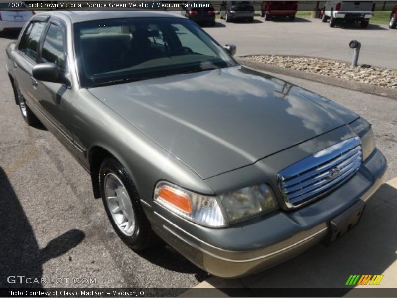 Spruce Green Metallic / Medium Parchment 2002 Ford Crown Victoria