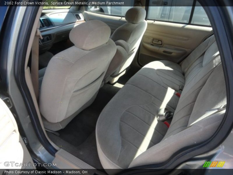 Spruce Green Metallic / Medium Parchment 2002 Ford Crown Victoria