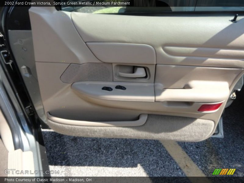 Spruce Green Metallic / Medium Parchment 2002 Ford Crown Victoria