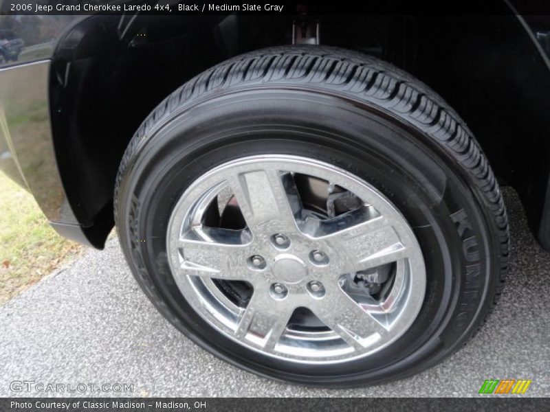 Black / Medium Slate Gray 2006 Jeep Grand Cherokee Laredo 4x4