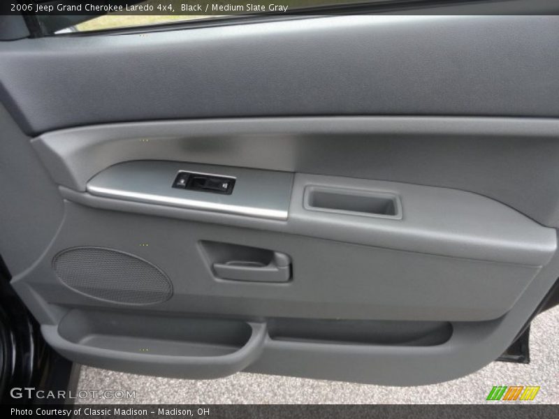 Black / Medium Slate Gray 2006 Jeep Grand Cherokee Laredo 4x4