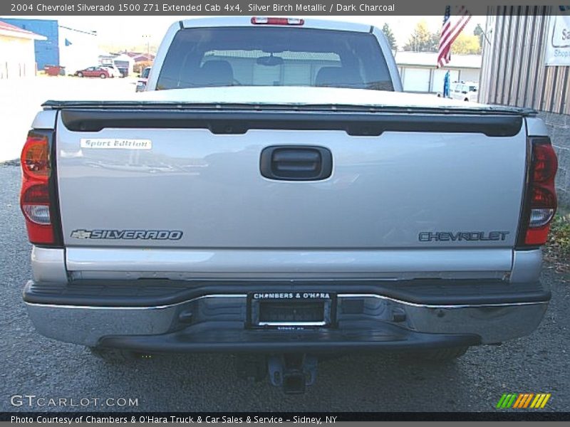 Silver Birch Metallic / Dark Charcoal 2004 Chevrolet Silverado 1500 Z71 Extended Cab 4x4