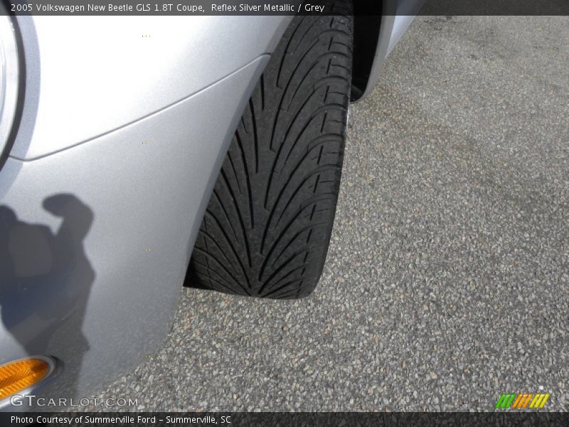 Reflex Silver Metallic / Grey 2005 Volkswagen New Beetle GLS 1.8T Coupe