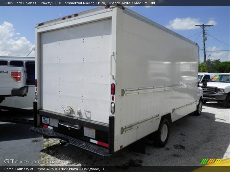 Oxford White / Medium Flint 2009 Ford E Series Cutaway E350 Commercial Moving Truck