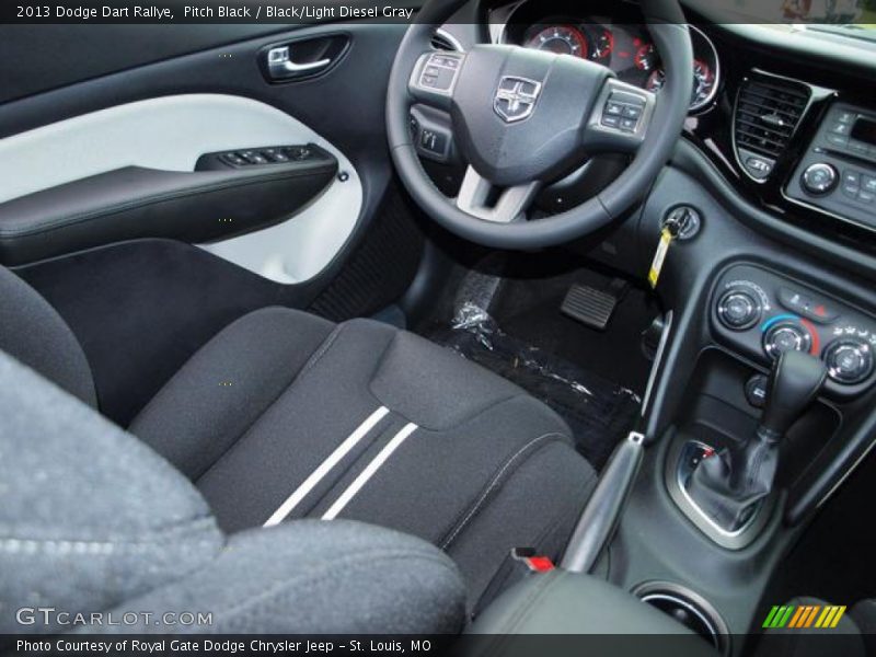 Pitch Black / Black/Light Diesel Gray 2013 Dodge Dart Rallye