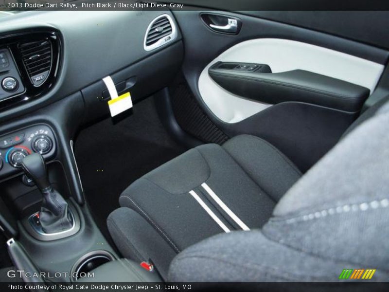 Pitch Black / Black/Light Diesel Gray 2013 Dodge Dart Rallye