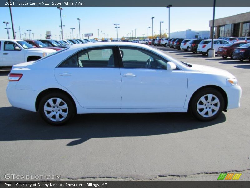 Super White / Ash 2011 Toyota Camry XLE