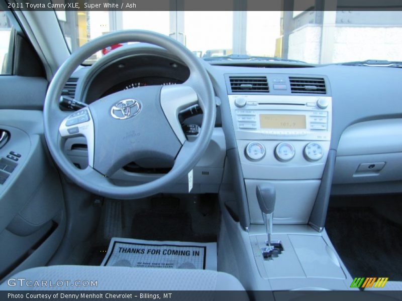 Super White / Ash 2011 Toyota Camry XLE