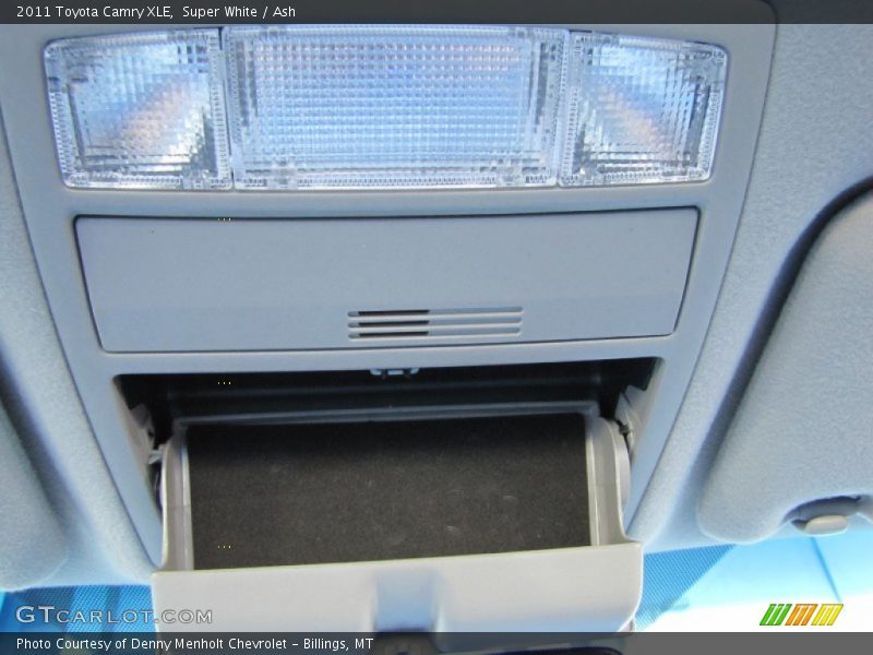 Super White / Ash 2011 Toyota Camry XLE