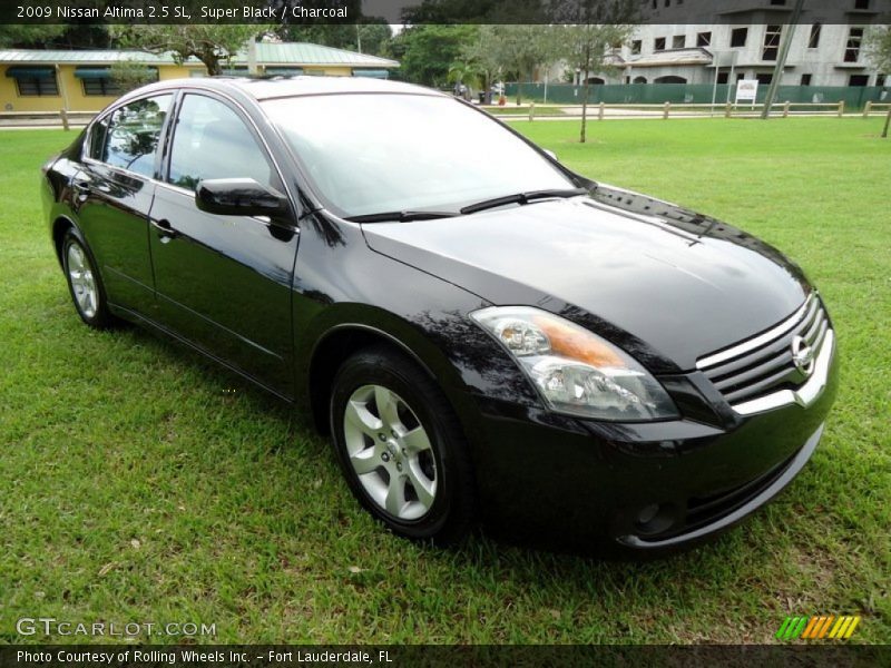 Front 3/4 View of 2009 Altima 2.5 SL