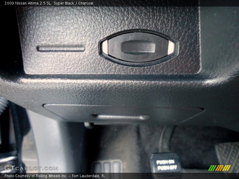 Super Black / Charcoal 2009 Nissan Altima 2.5 SL