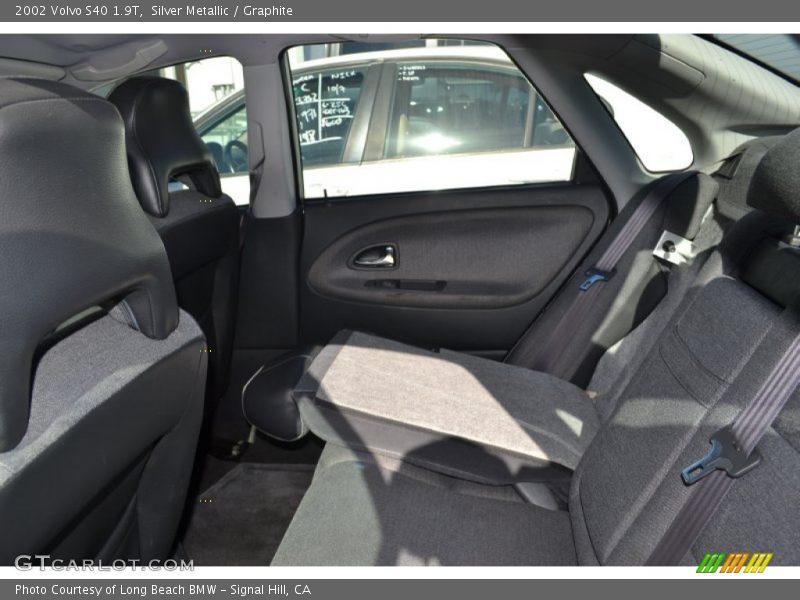 Silver Metallic / Graphite 2002 Volvo S40 1.9T