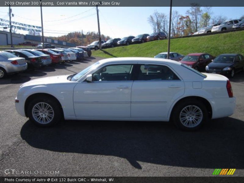 Cool Vanilla White / Dark Slate Gray 2009 Chrysler 300 Touring