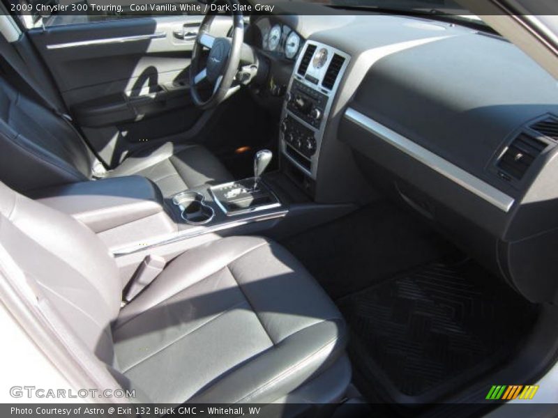 Cool Vanilla White / Dark Slate Gray 2009 Chrysler 300 Touring