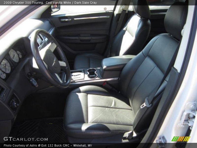 Cool Vanilla White / Dark Slate Gray 2009 Chrysler 300 Touring