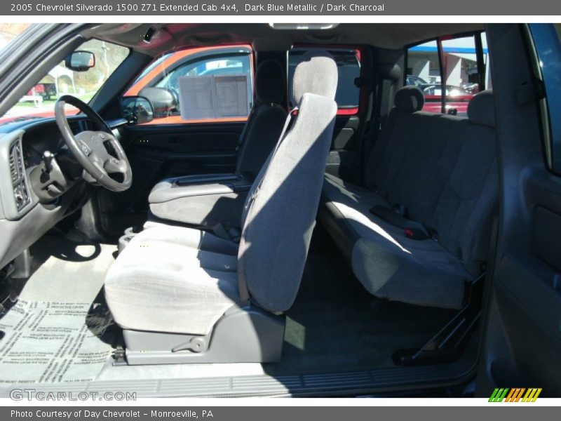Dark Blue Metallic / Dark Charcoal 2005 Chevrolet Silverado 1500 Z71 Extended Cab 4x4