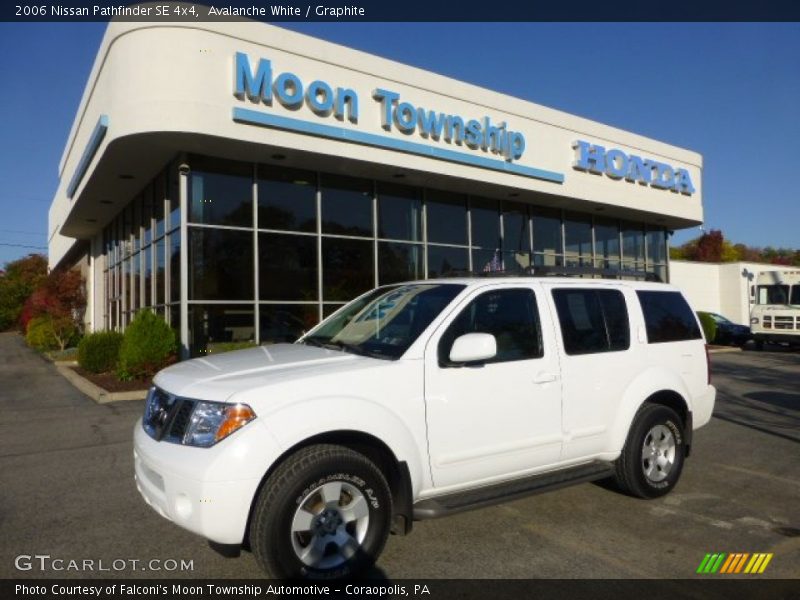Avalanche White / Graphite 2006 Nissan Pathfinder SE 4x4