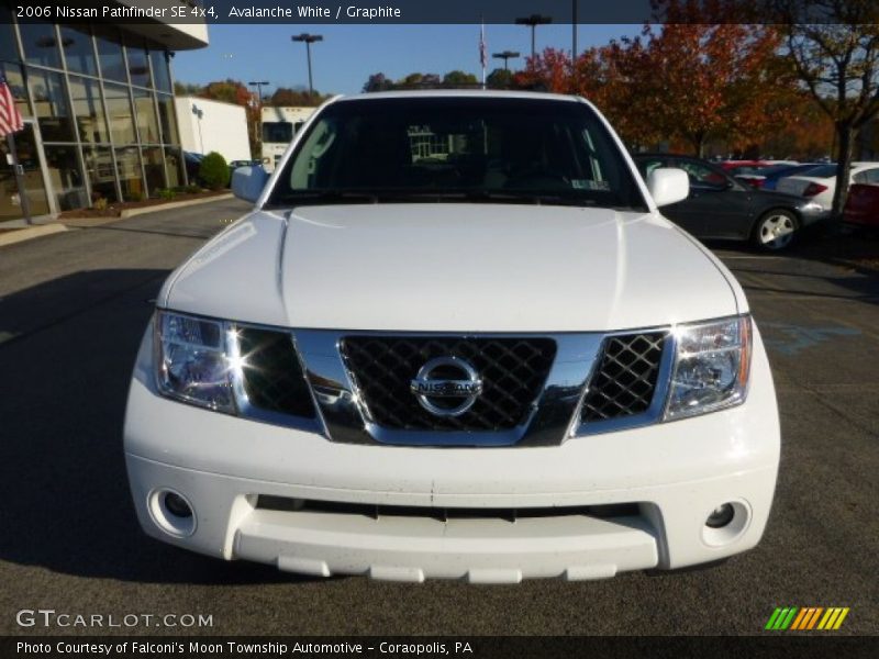 Avalanche White / Graphite 2006 Nissan Pathfinder SE 4x4
