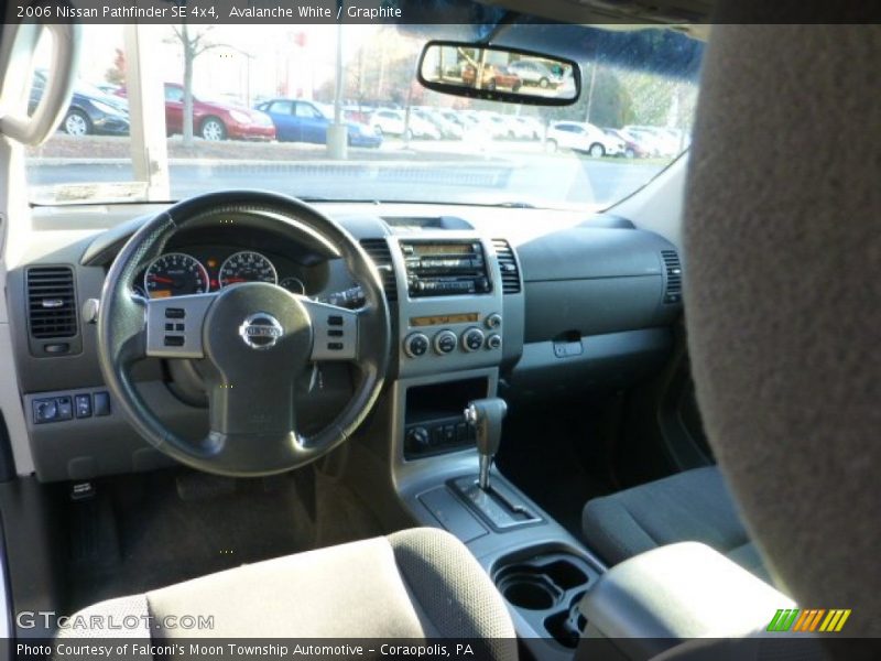 Avalanche White / Graphite 2006 Nissan Pathfinder SE 4x4
